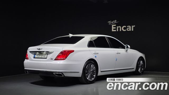 Genesis G90 2016 thumb 3