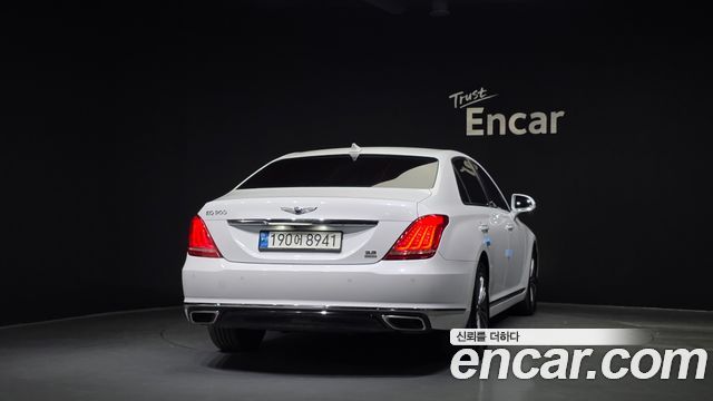 Genesis G90 2016 thumb 5