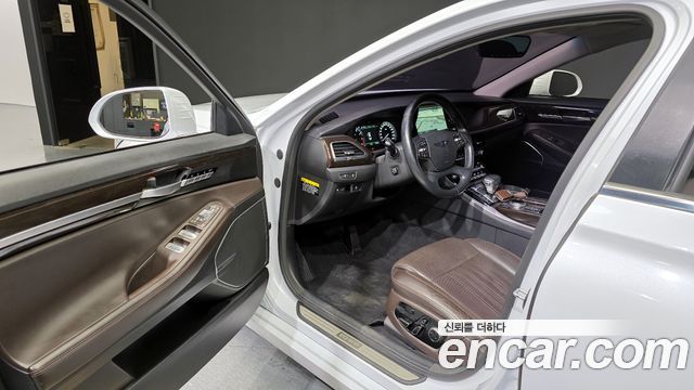 Genesis G90 2016 thumb 11