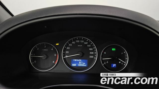 Hyundai Starex 2019 thumb 9