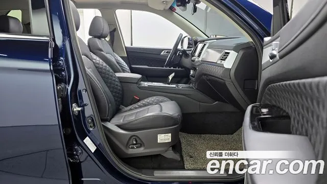 SsangYong Rexton 2022 thumb 11
