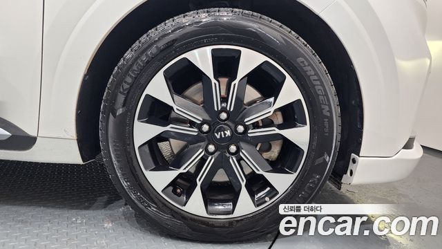 Kia Carnival 2021 thumb 6