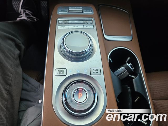 Genesis GV70 2021 thumb 12