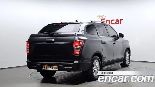 SsangYong Rexton 2019 thumb 3