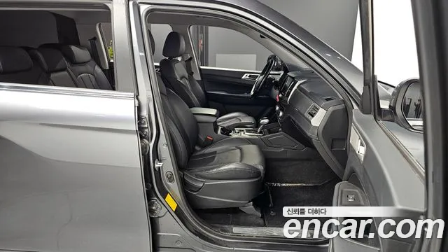 SsangYong Rexton 2019 thumb 12
