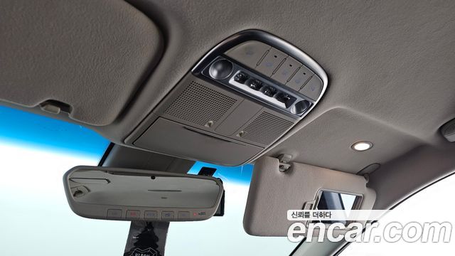 Genesis G90 2019 thumb 12