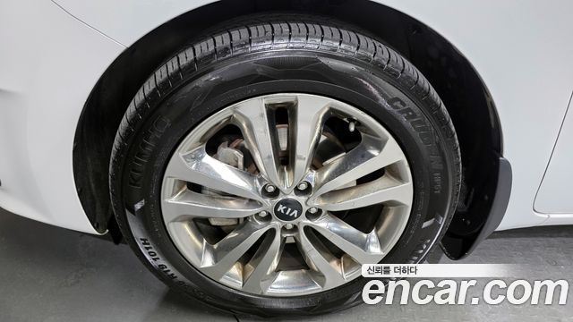 Kia Carnival 2014 thumb 6