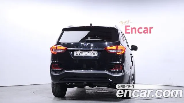 SsangYong Rexton 2019 thumb 5