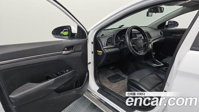 Hyundai Avante 2016 thumb 11