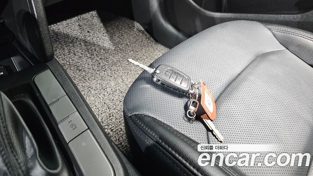 Hyundai Avante 2016 thumb 12