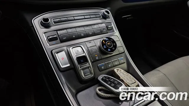 Hyundai Santa Fe 2021 thumb 9