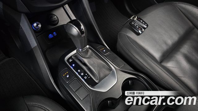 Hyundai Santa Fe 2016 thumb 10