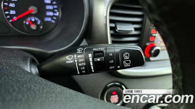 Kia Sorento 2015 thumb 10