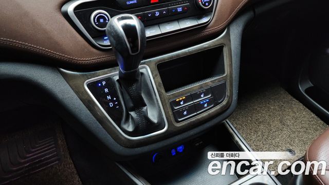 Hyundai Starex 2018 thumb 10