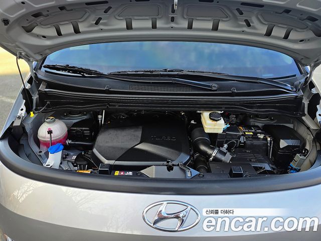 Hyundai Staria 2023 thumb 12