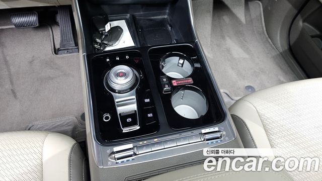 Kia Carnival 2023 thumb 10