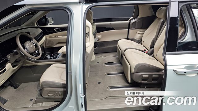 Kia Carnival 2023 thumb 11