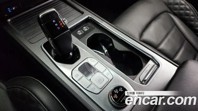 SsangYong Rexton 2022 thumb 10