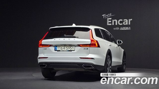 Volvo V60 2021 thumb 5