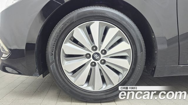 Hyundai Grandeur 2015 thumb 5