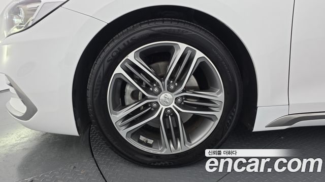 Hyundai Grandeur 2017 thumb 6