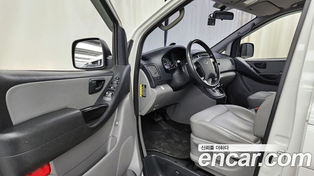 Hyundai Starex 2018 thumb 10