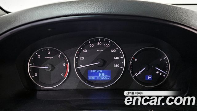Hyundai Starex 2017 thumb 9