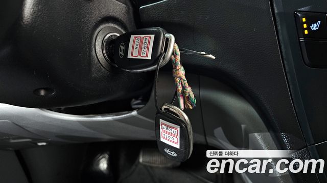 Hyundai Starex 2017 thumb 12