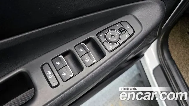 Hyundai Santa Fe 2020 thumb 12