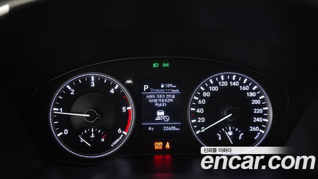 Hyundai Santa Fe 2019 thumb 8