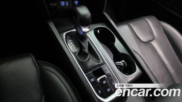 Hyundai Santa Fe 2019 thumb 9