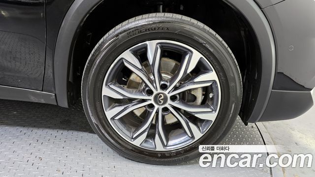 Infiniti QX30 2019 thumb 6