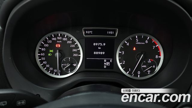 Infiniti QX30 2019 thumb 8