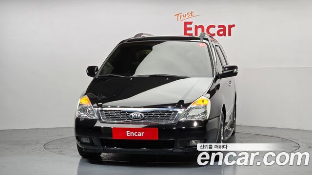 Kia Carnival 2013 thumb 4