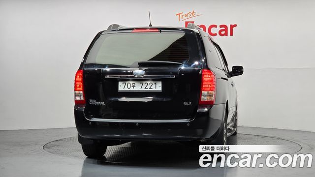 Kia Carnival 2013 thumb 5