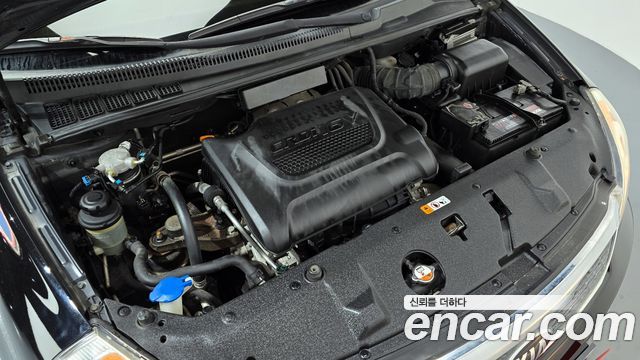 Kia Carnival 2013 thumb 7