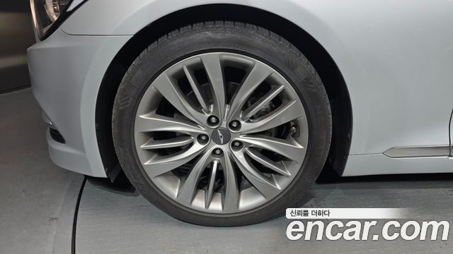 Hyundai Genesis 2016 thumb 6