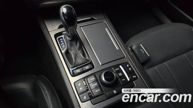 Hyundai Genesis 2016 thumb 10