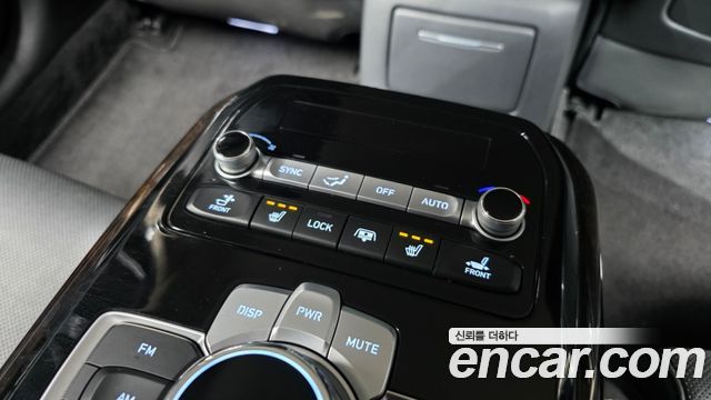 Genesis G90 2020 thumb 12