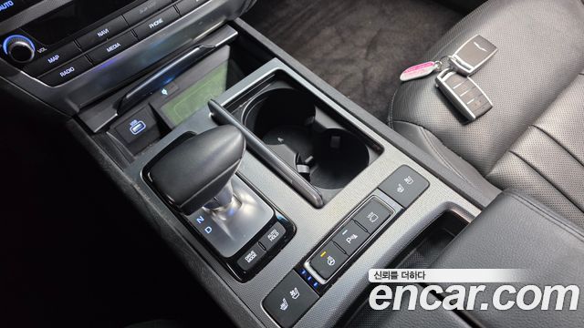 Genesis G80 2019 thumb 9