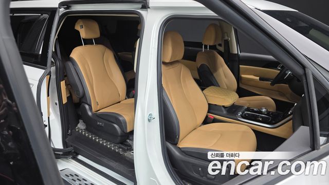 Kia Carnival 2023 thumb 12