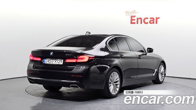 BMW 5 серии 2021 thumb 3