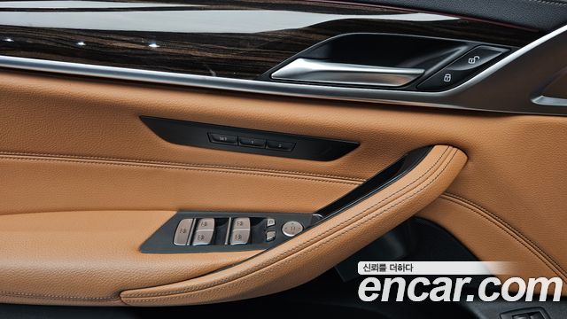 BMW 5 серии 2021 thumb 11