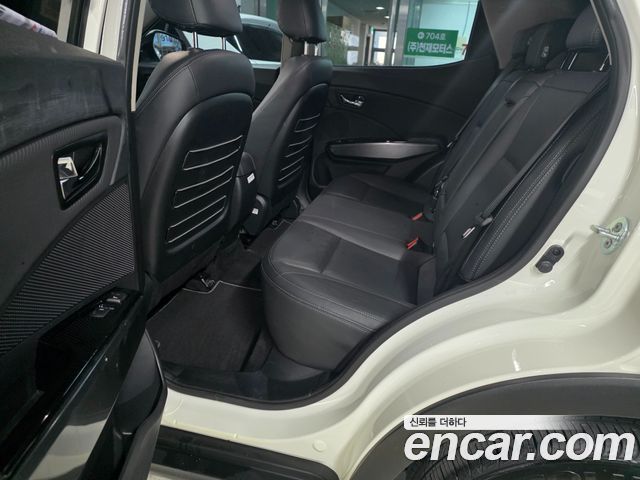 SsangYong Tivoli 2021 thumb 7
