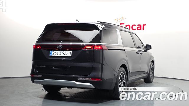 Kia Carnival 2021 thumb 3
