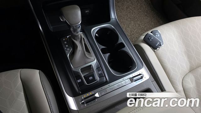 Kia Carnival 2021 thumb 10