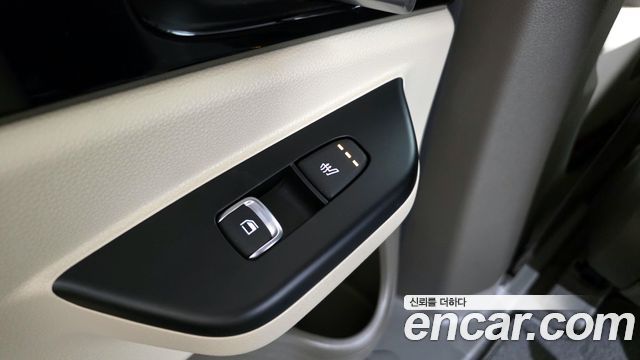Kia Carnival 2021 thumb 12