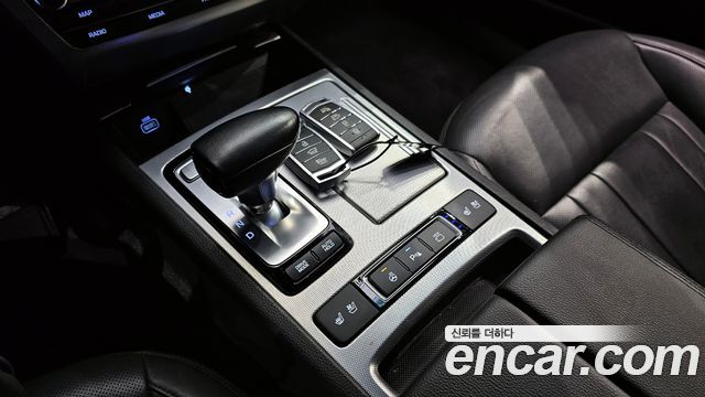 Genesis G80 2019 thumb 10