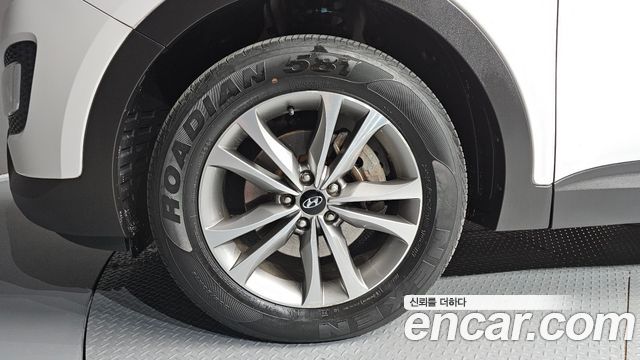 Hyundai Santa Fe 2014 thumb 6