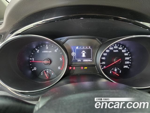 Kia Carnival 2016 thumb 9